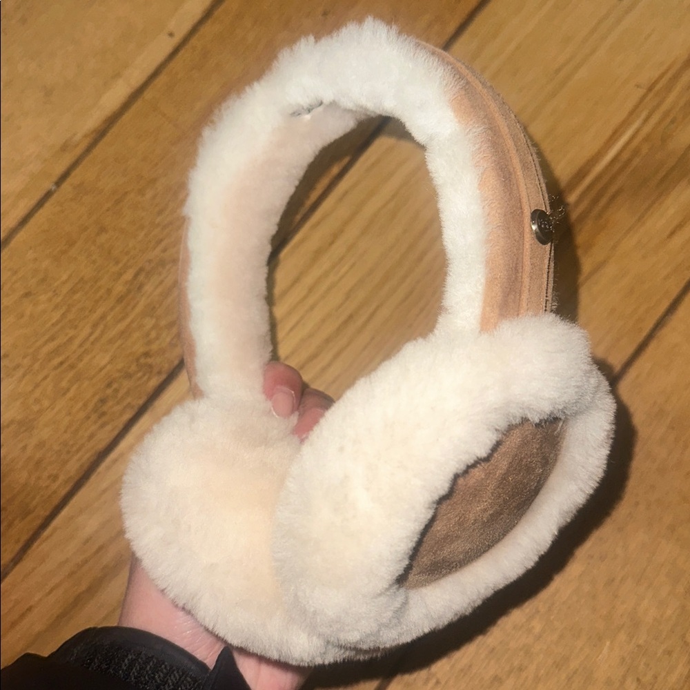 NWOT UGG EAR MUFFS